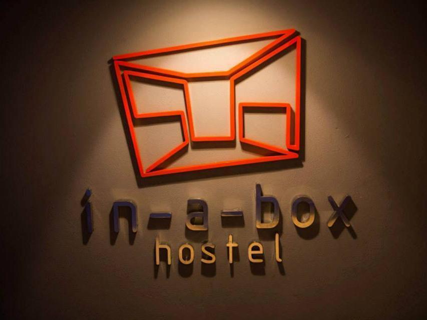 In A Box Hostel Bangkok Exterior foto
